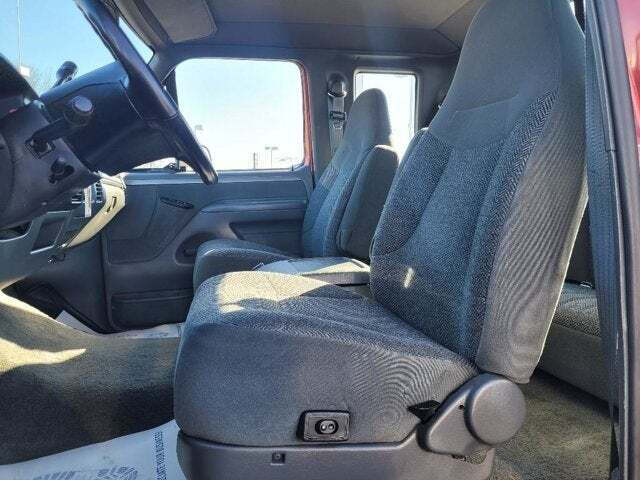 1992 Ford F-150 17