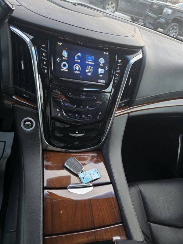 2017 Cadillac Escalade ESV Premium Luxury