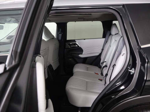 2025 Mitsubishi Outlander SEL Platinum Edition