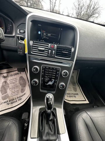 2016 Volvo XC60 T5 Premier