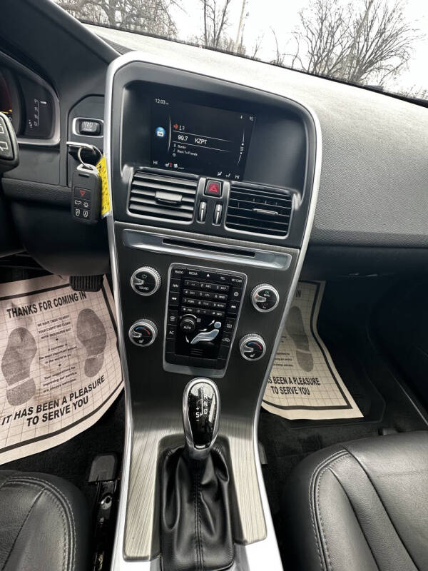 2016 Volvo XC60 T5 Premier