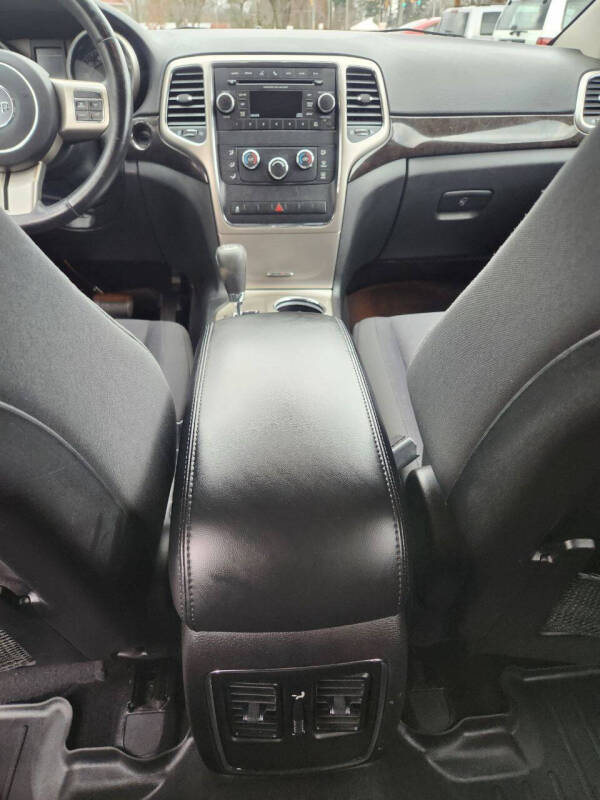 2012 Jeep Grand Cherokee Laredo