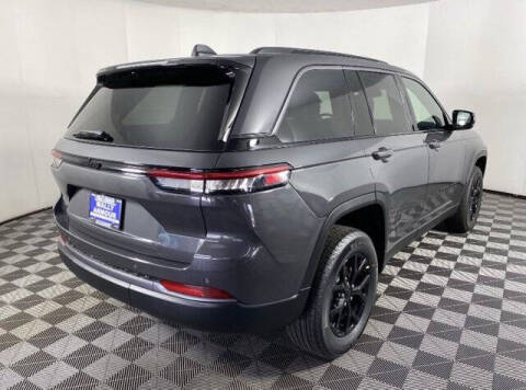 2026 Jeep Grand Cherokee Altitude
