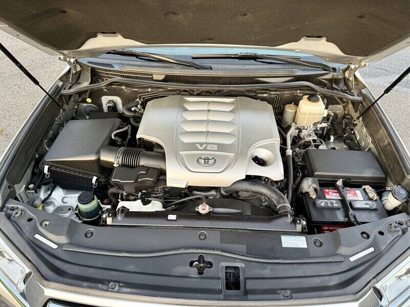 2017 Toyota Land Cruiser