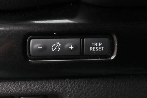 2023 Nissan Titan SV