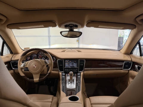 2012 Porsche Panamera 4