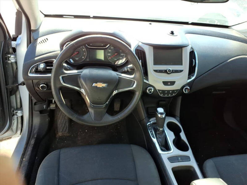 2017 Chevrolet Cruze LS Auto