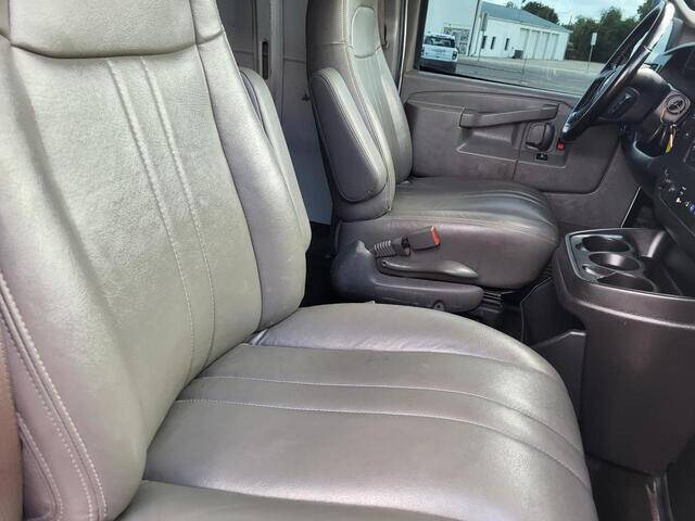 2021 Chevrolet Express 2500