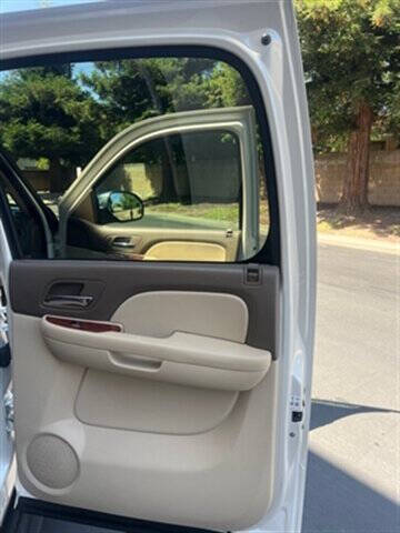 2014 Chevrolet Suburban LTZ