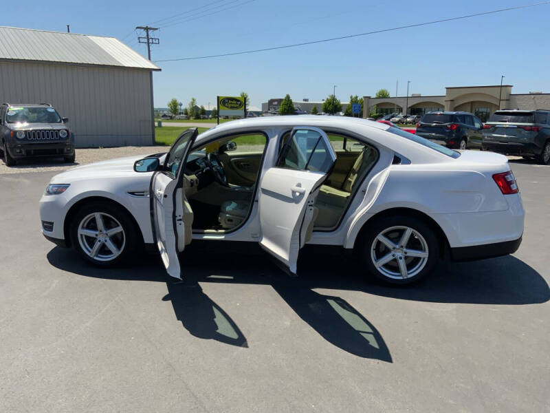 2016 Ford Taurus SEL