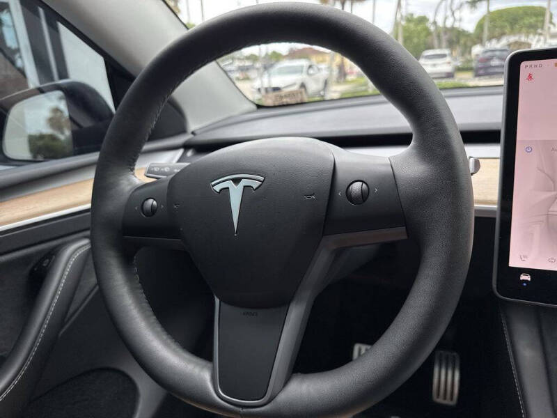 2023 Tesla Model Y Performance