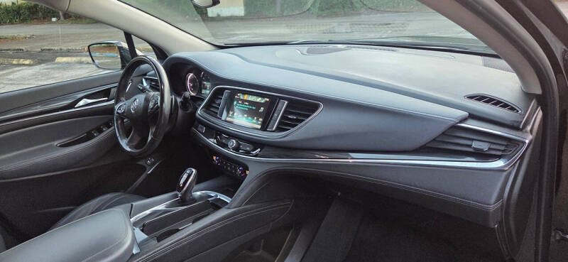 2019 Buick Enclave Essence