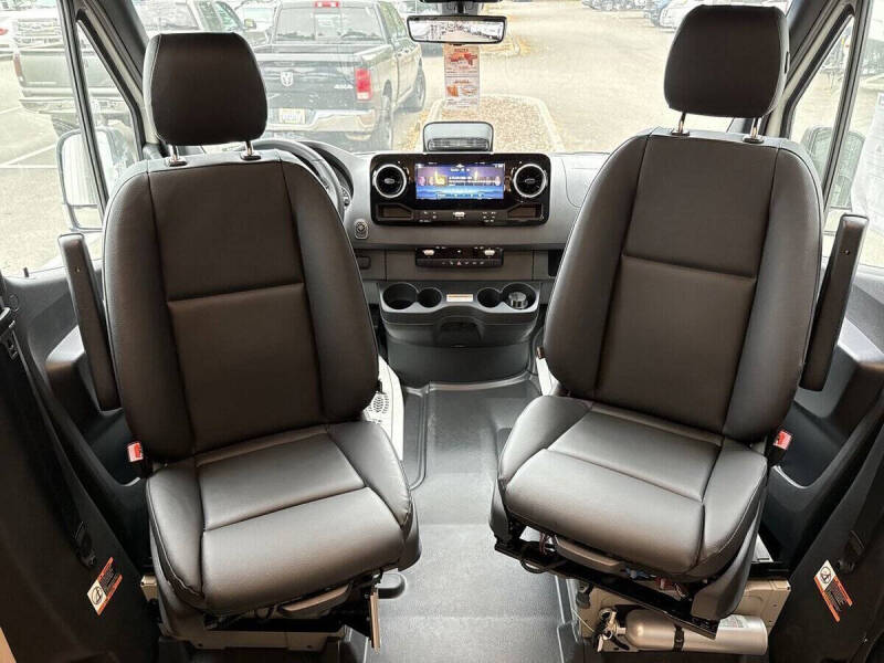 2025 Mercedes-Benz Sprinter