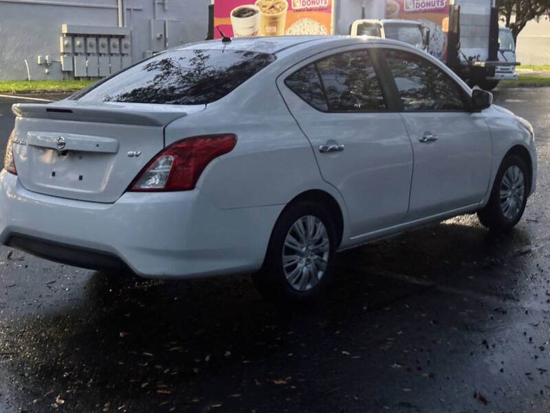 2017 Nissan Versa 1.6 SV