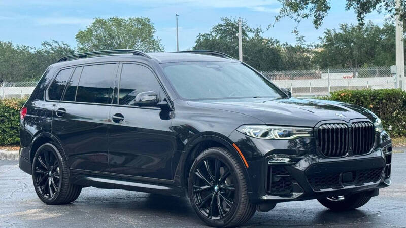 2021 BMW X7 M50i