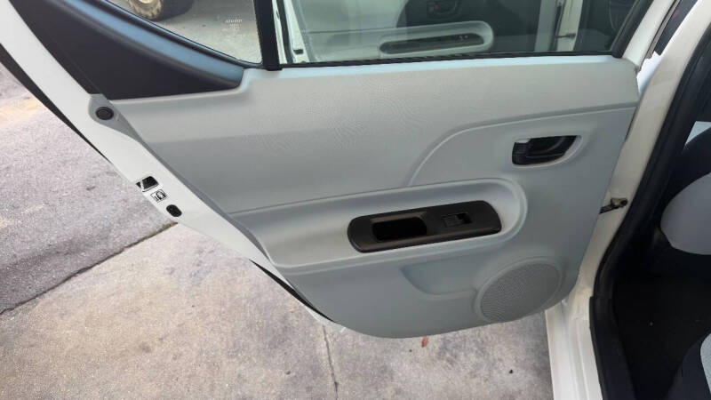 2012 Toyota Prius c Four