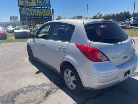 2008 Nissan Versa 1.8 S