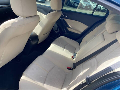 2017 Mazda MAZDA3 Sport