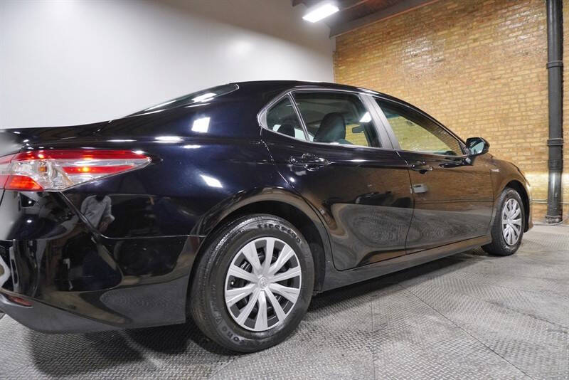 2018 Toyota Camry Hybrid LE