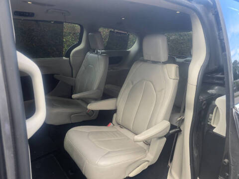 2017 Chrysler Pacifica Touring Plus
