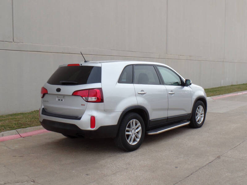 2014 Kia Sorento LX