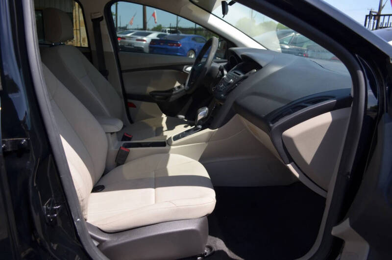 2017 Ford Focus SE