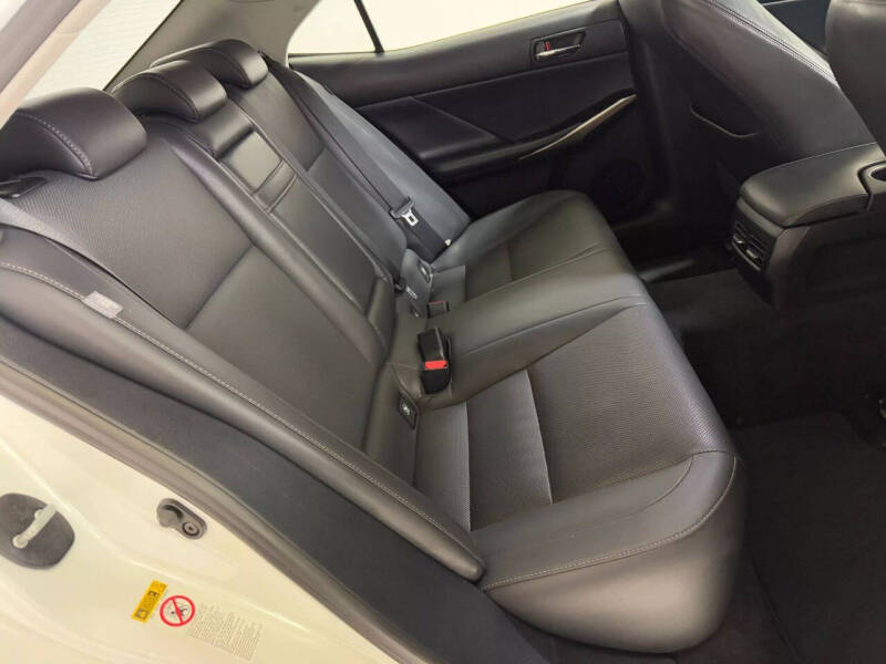 2015 Lexus IS 250 Crafted Line