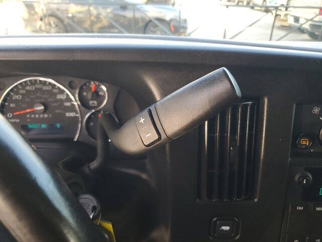 2023 Chevrolet Express 2500