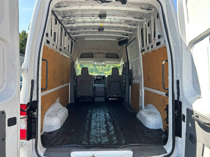 2019 Nissan NV 2500 HD SV