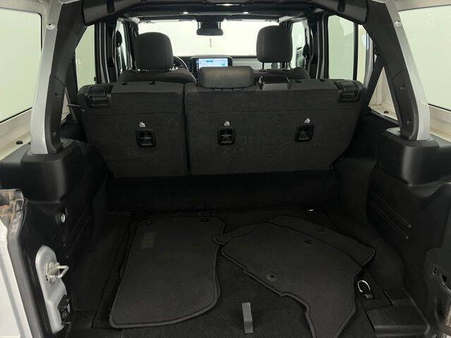 2024 Jeep Wrangler Sahara 4xe