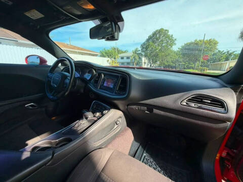 2017 Dodge Challenger SXT