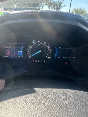2022 Ford Edge SE
