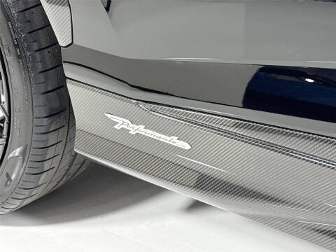 2023 Lamborghini Urus Performante