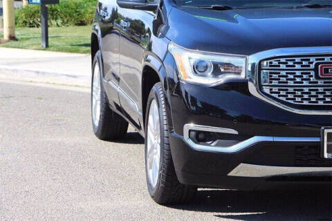 2017 GMC Acadia Denali