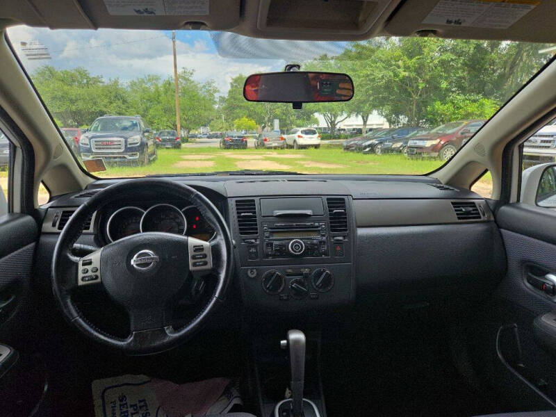 2009 Nissan Versa 1.8 S