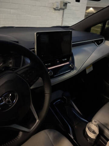 2025 Toyota Corolla Hatchback SE