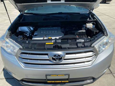 2013 Toyota Highlander SE