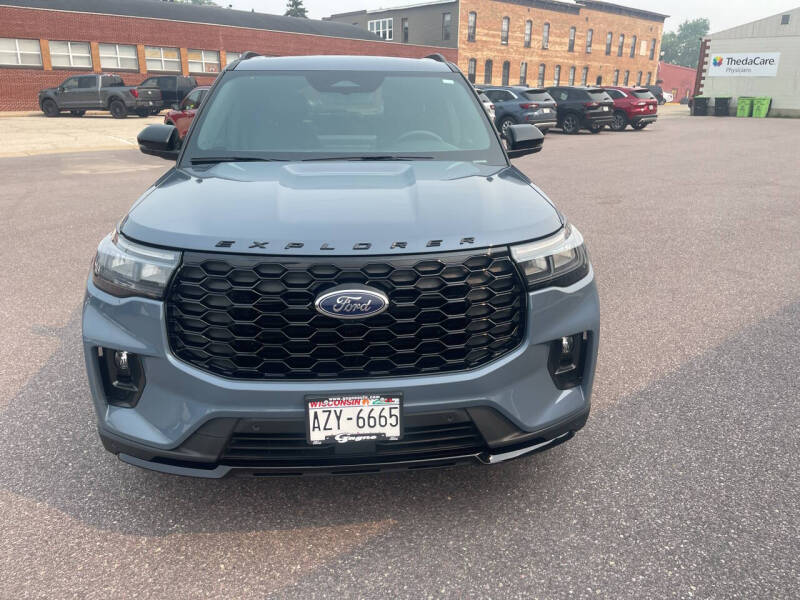 2025 Ford Explorer ST-Line