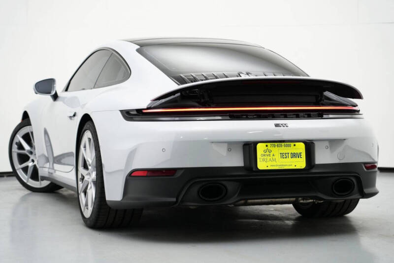 2025 Porsche 911 Carrera