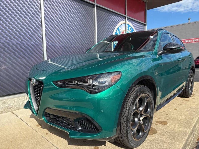 2025 Alfa Romeo Stelvio Intensa