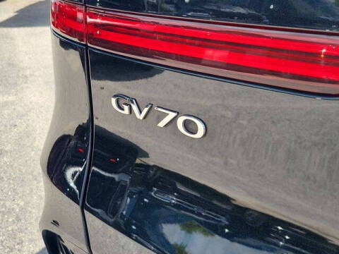 2025 Genesis GV70 2.5T Standard