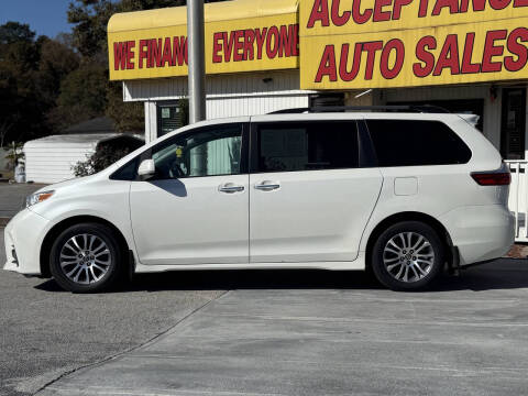 2018 Toyota Sienna XLE 8-Passenger