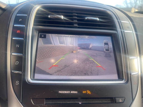 2019 Lincoln Nautilus Select