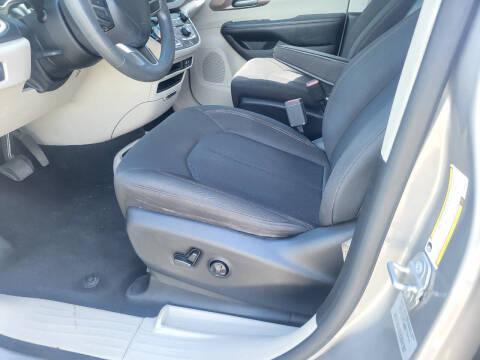 2017 Chrysler Pacifica Touring