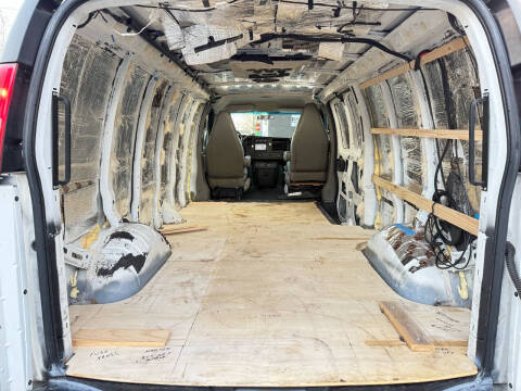 2016 GMC Savana 2500