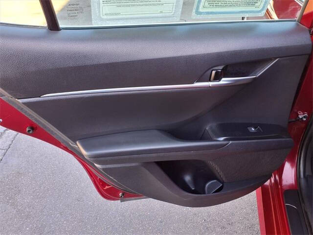 2020 Toyota Camry Hybrid LE