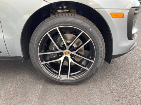 2025 Porsche Macan