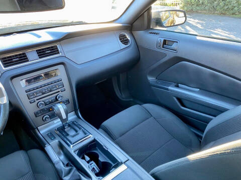 2014 Ford Mustang V6