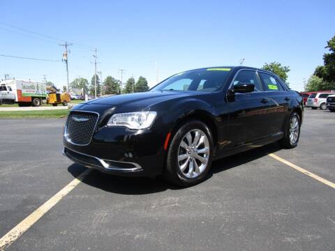 2015 Chrysler 300 for sale at Ideal Auto Sales, Inc. in Waukesha WI