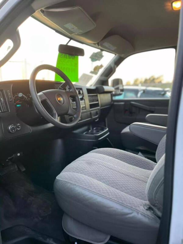 2017 Chevrolet Express 2500